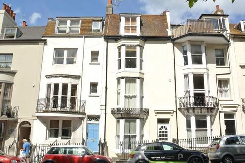 2 bedroom flat to rent, Upper Rock Gardens, Brighton, BN2 1QE