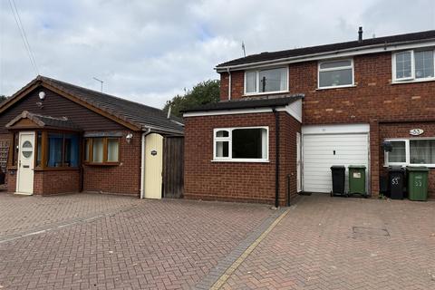 Brierley Hill Road, Brierley Hill