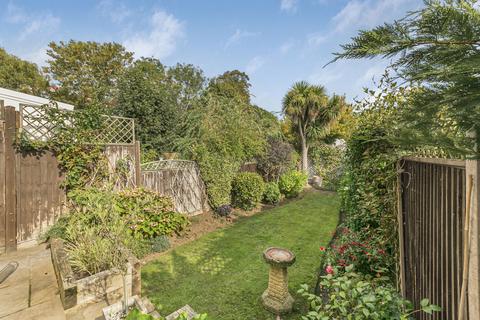 undefined, Elizabeth Gardens, Sunbury-on-Thames, Surrey, TW16