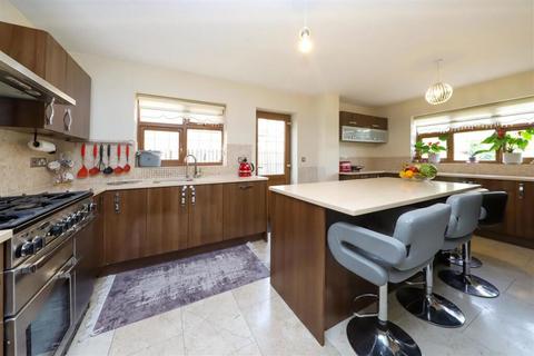 undefined, Poplar Road, Denham, Uxbridge, UB9 4AN