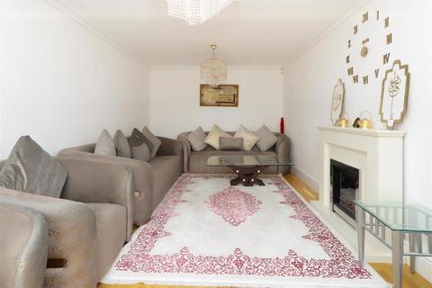 undefined, Poplar Road, Denham, Uxbridge, UB9 4AN