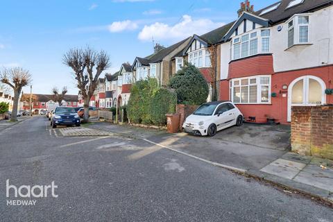 Westmount Avenue, Chatham