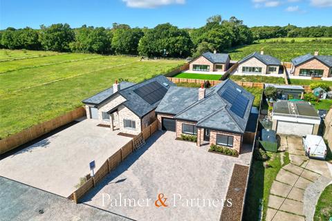 3 bedroom bungalow for sale, Thorrington Road, Little Clacton, Clacton-on-Sea, Essex, CO16
