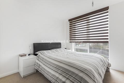 undefined, High Road, London, N12