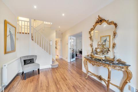 undefined, Edgeworth Crescent, London NW4