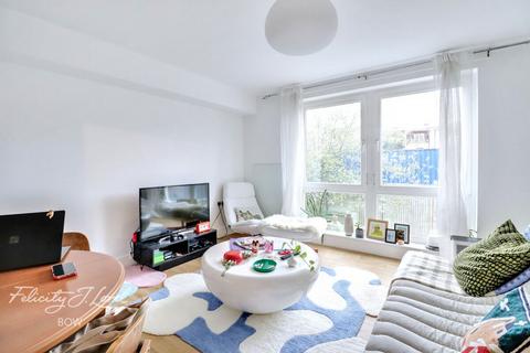 2 bedroom apartment to rent, Watts Grove, LONDON