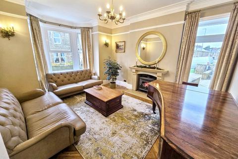 6 bedroom end of terrace house for sale, Tyne View Road, Haltwhistle, Northumberland, NE49 9JG