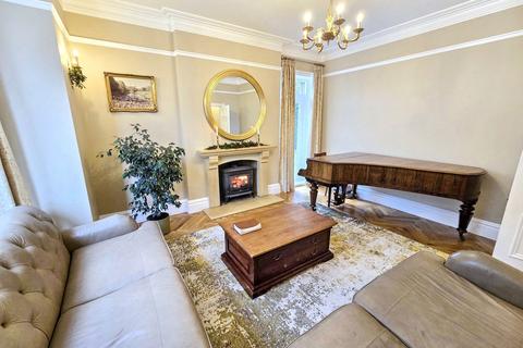 6 bedroom end of terrace house for sale, Tyne View Road, Haltwhistle, Northumberland, NE49 9JG