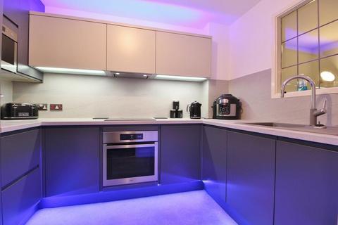 2 bedroom apartment for sale, Stretford Road, Manchester
