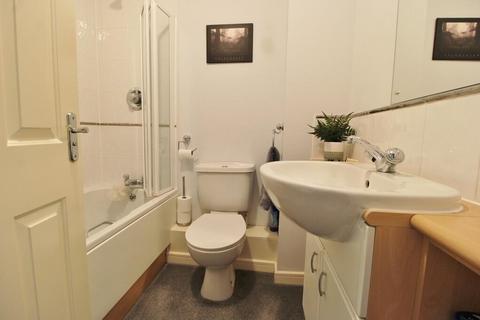 2 bedroom apartment for sale, Stretford Road, Manchester