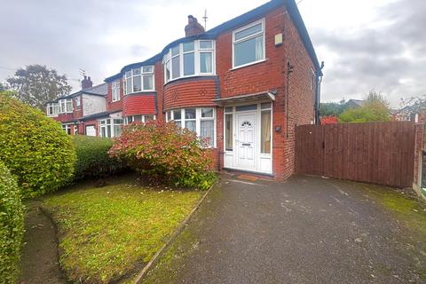 Rosslyn Road, Old Trafford, M16