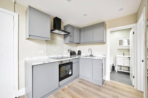 St Luke's Road, London, W11