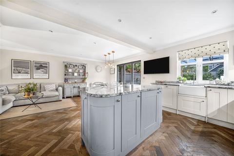 61 Benner Lane, West End, Woking, GU24 9JR
