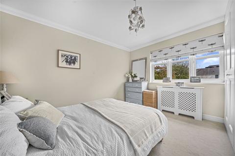 61 Benner Lane, West End, Woking, GU24 9JR