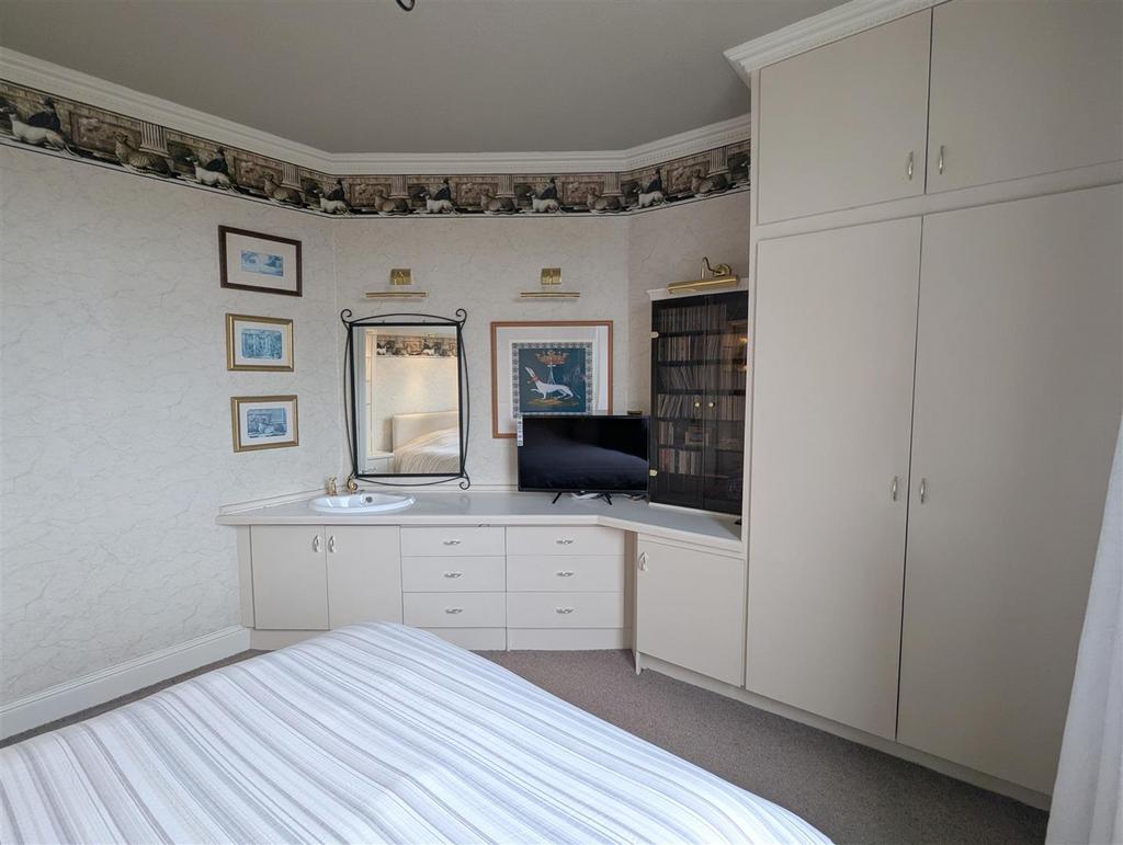 PXL 20251016 122259552.jpg