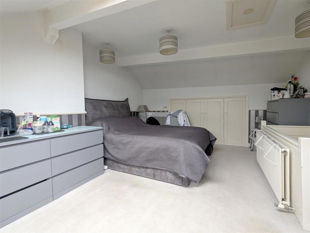 PXL 20251016 121904183.jpg