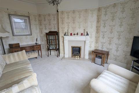 4 bedroom end of terrace house for sale, Willow View, Sowerby Bridge HX6