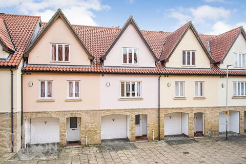 3 bedroom townhouse for sale, Wherry Road, Norwich