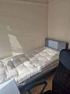 1 bedroom terraced house to rent, London N18
