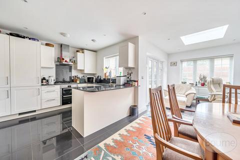 undefined, Guernsey Way, Knaphill, Woking, Surrey, GU21