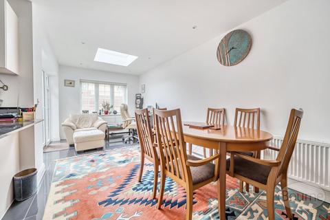 undefined, Guernsey Way, Knaphill, Woking, Surrey, GU21