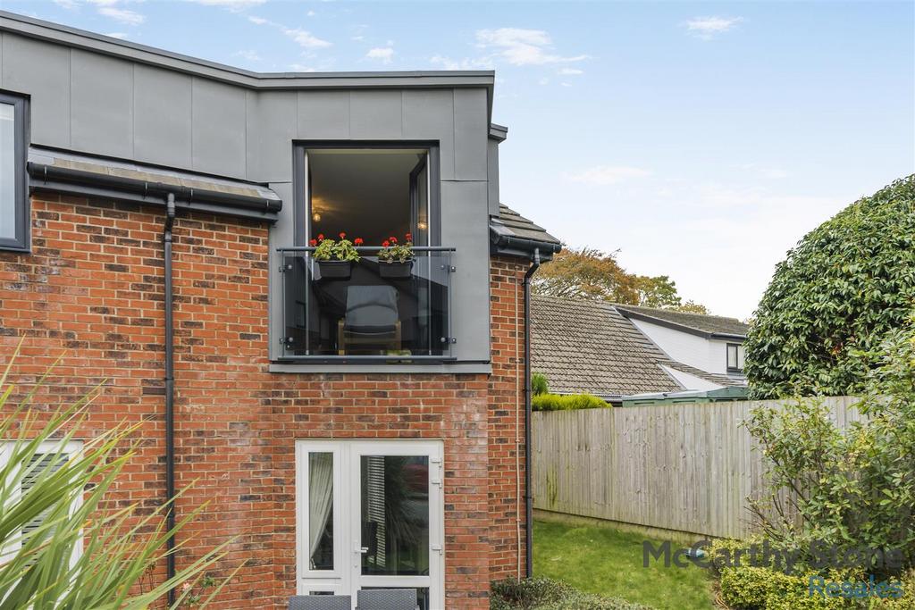 8667052-exterior02.jpg