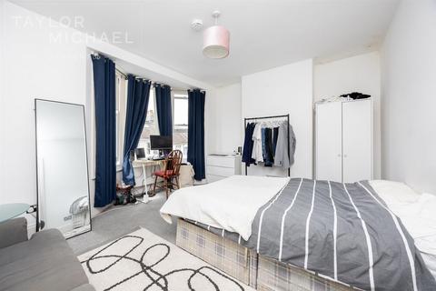 5 bedroom terraced house to rent, Bonchurch Road, Brighton