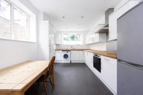 5 bedroom terraced house to rent, Bonchurch Road, Brighton