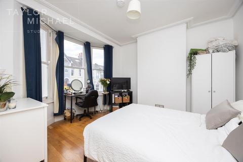 5 bedroom terraced house to rent, Bonchurch Road, Brighton