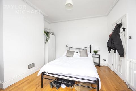 5 bedroom terraced house to rent, Bonchurch Road, Brighton