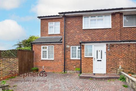 undefined, Cowles, West Cheshunt EN7