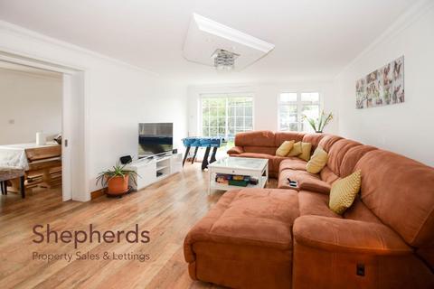 undefined, Cowles, West Cheshunt EN7