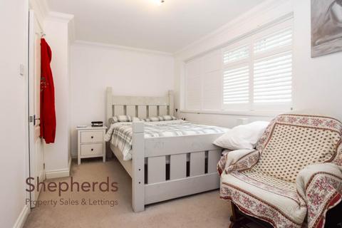undefined, Cowles, West Cheshunt EN7