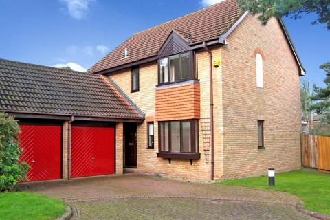 undefined, Sorbie Close, Weybridge, KT13
