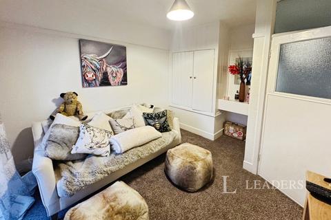 2 bedroom flat to rent, South Parade, Skegness, Lincolnshire, PE25