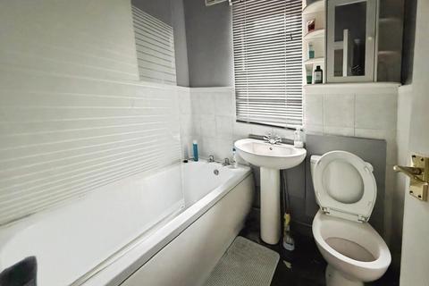 236 Block Lane, Chadderton, Oldham, OL9 7QB