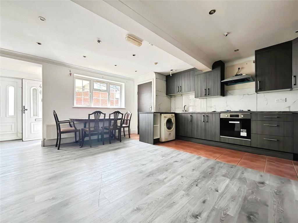Kitchen/Reception