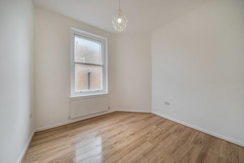 2 bedroom apartment to rent, Holloway Road, London, N7