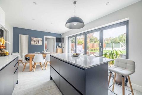 8 Link Road, Datchet, Slough, SL3 9LB