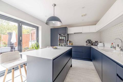 8 Link Road, Datchet, Slough, SL3 9LB