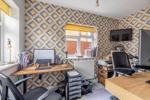 8 Link Road, Datchet, Slough, SL3 9LB