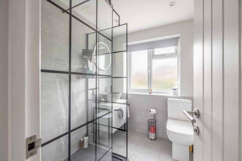 8 Link Road, Datchet, Slough, SL3 9LB