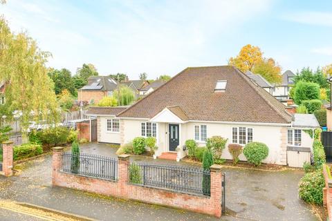 undefined, Sidney Road, WALTON-ON-THAMES, KT12