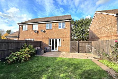 3 bedroom semi-detached house for sale, Sycamore Grove, Aylesbury HP22