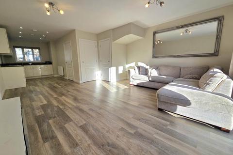3 bedroom semi-detached house for sale, Sycamore Grove, Aylesbury HP22