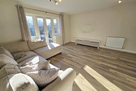 3 bedroom semi-detached house for sale, Sycamore Grove, Aylesbury HP22