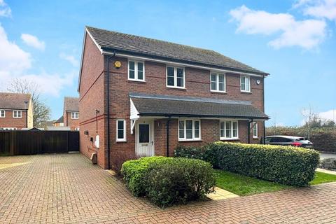 3 bedroom semi-detached house for sale, Sycamore Grove, Aylesbury HP22