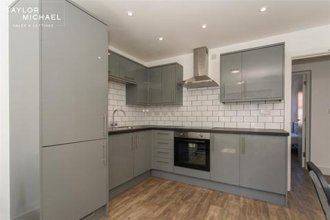 5 bedroom flat to rent, Melville Road, Hove
