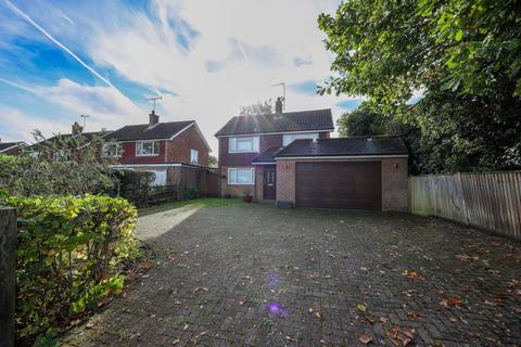 3 bedroom detached house for sale, Ferndale Road, Burgess Hill, RH15