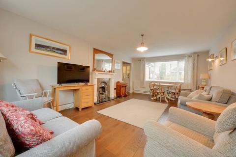 3 bedroom detached house for sale, Ferndale Road, Burgess Hill, RH15